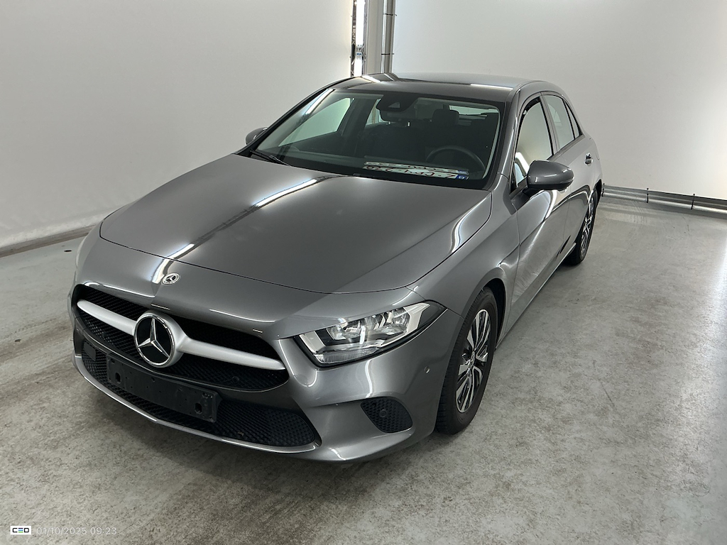 Mercedes-Benz A -CLSS 1.3 180 BUSINESS SOLUTION ESSENTIL