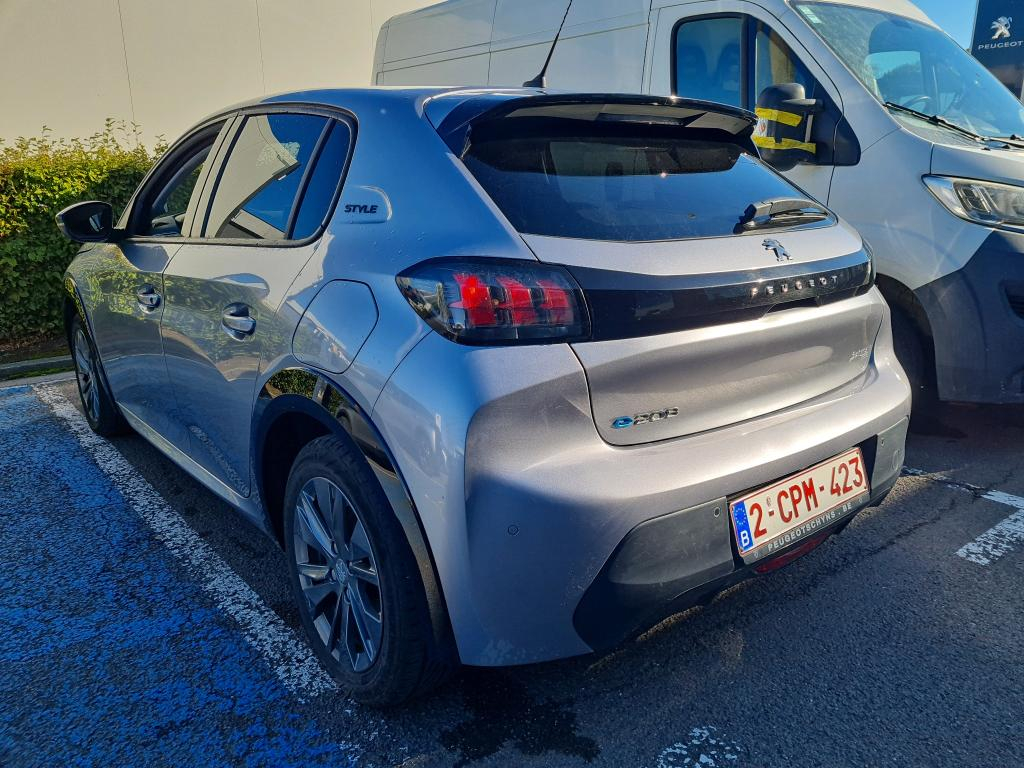 Foto 4 van Peugeot E-208