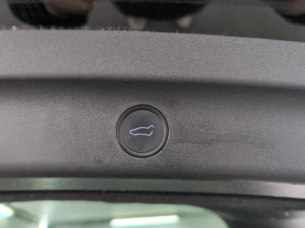 Foto 16 van Tesla Model Y