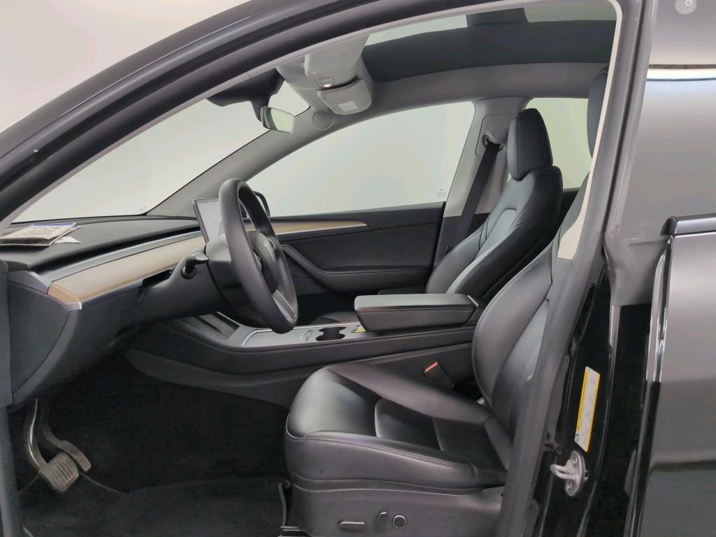 Foto 4 van Tesla Model Y