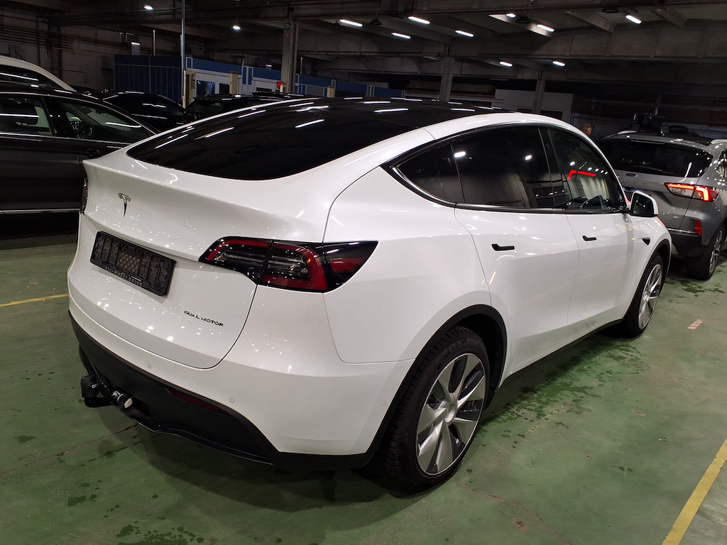 Foto 4 van Tesla Model Y