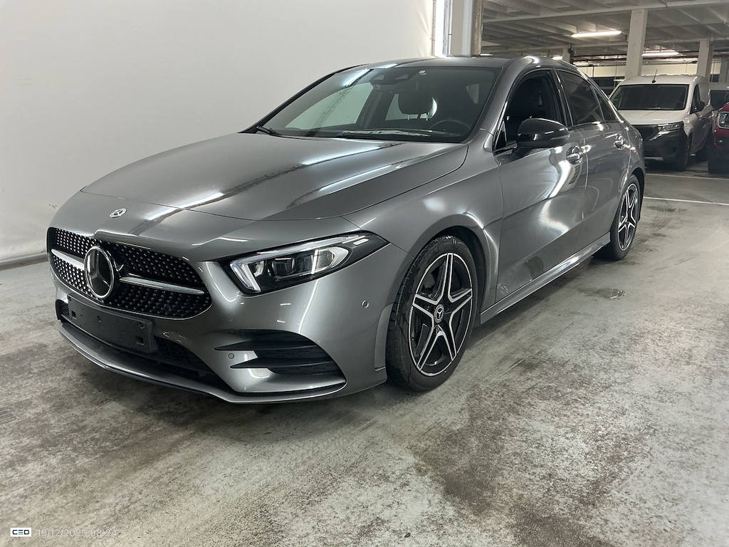 Mercedes-Benz A -CLSS LIMOUSINE 1.3  180