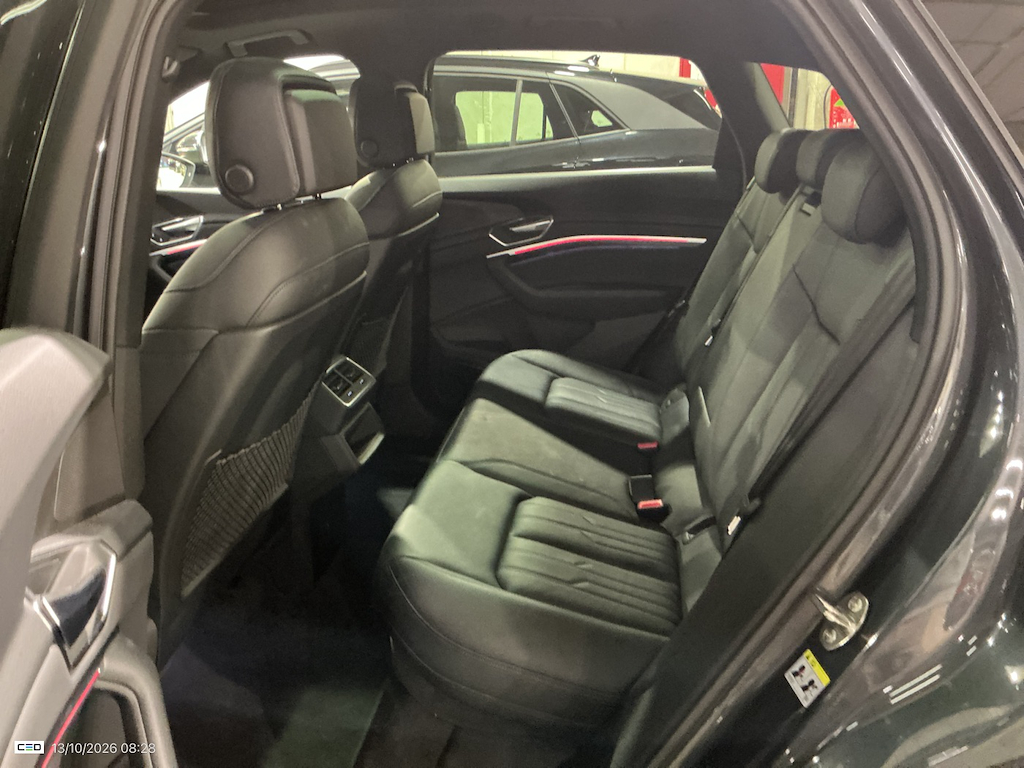 Foto 20 van Audi e-tron