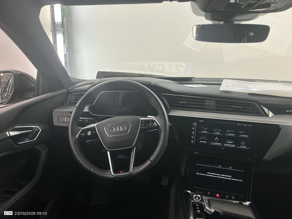 Foto 15 van Audi e-tron