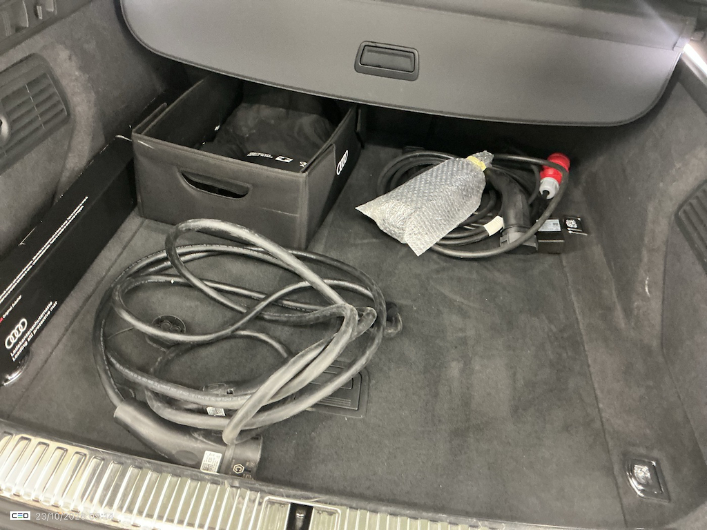 Foto 23 van Audi e-tron