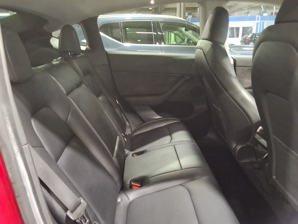 Foto 6 van Tesla Model Y