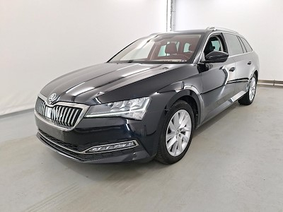 Kaufe SKODA SUPERB COMBI bei Ayvens Carmarket