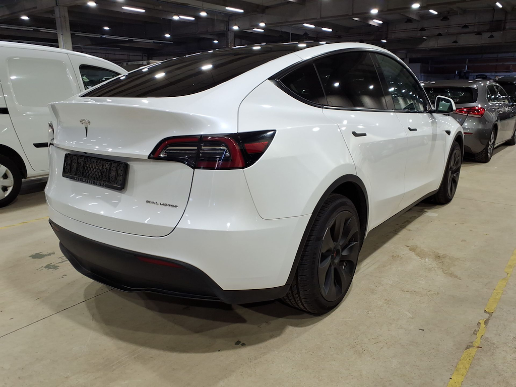 Foto 5 van Tesla Model Y