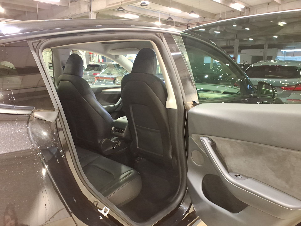 Foto 5 van Tesla Model Y