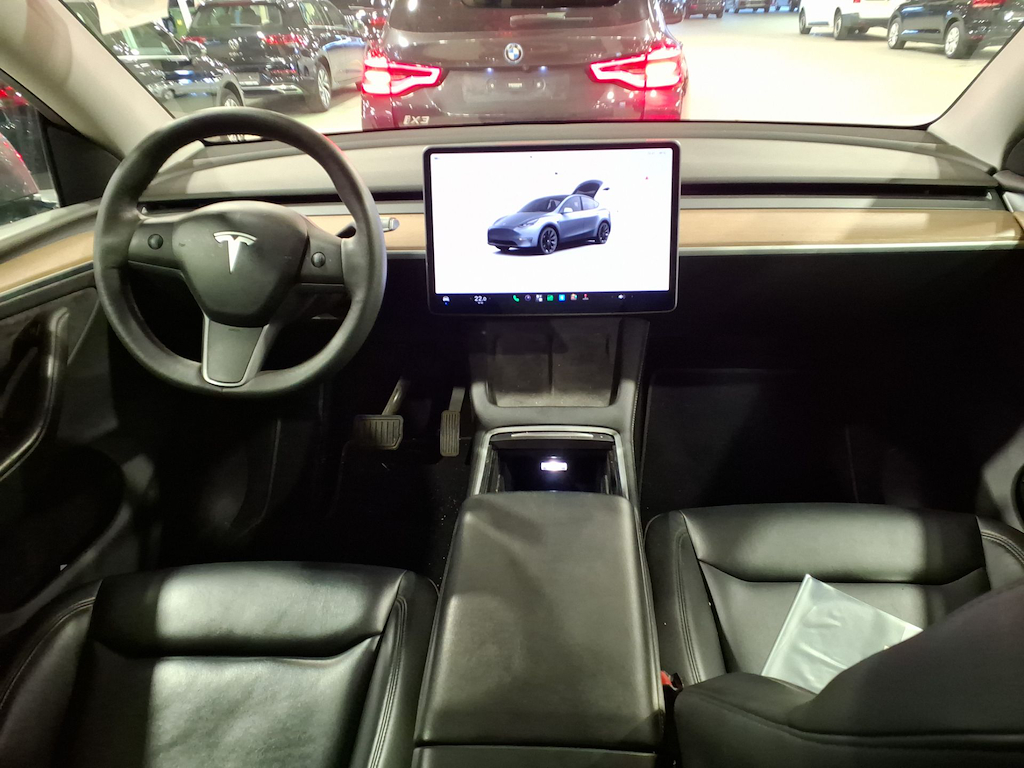 Foto 7 van Tesla Model Y