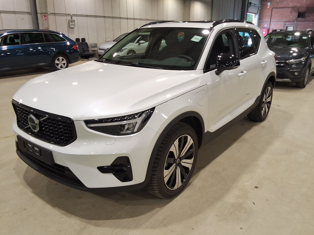 VOLVO XC40 1.5 T4 PHEV ULTIMATE DARK DESIGN DCT