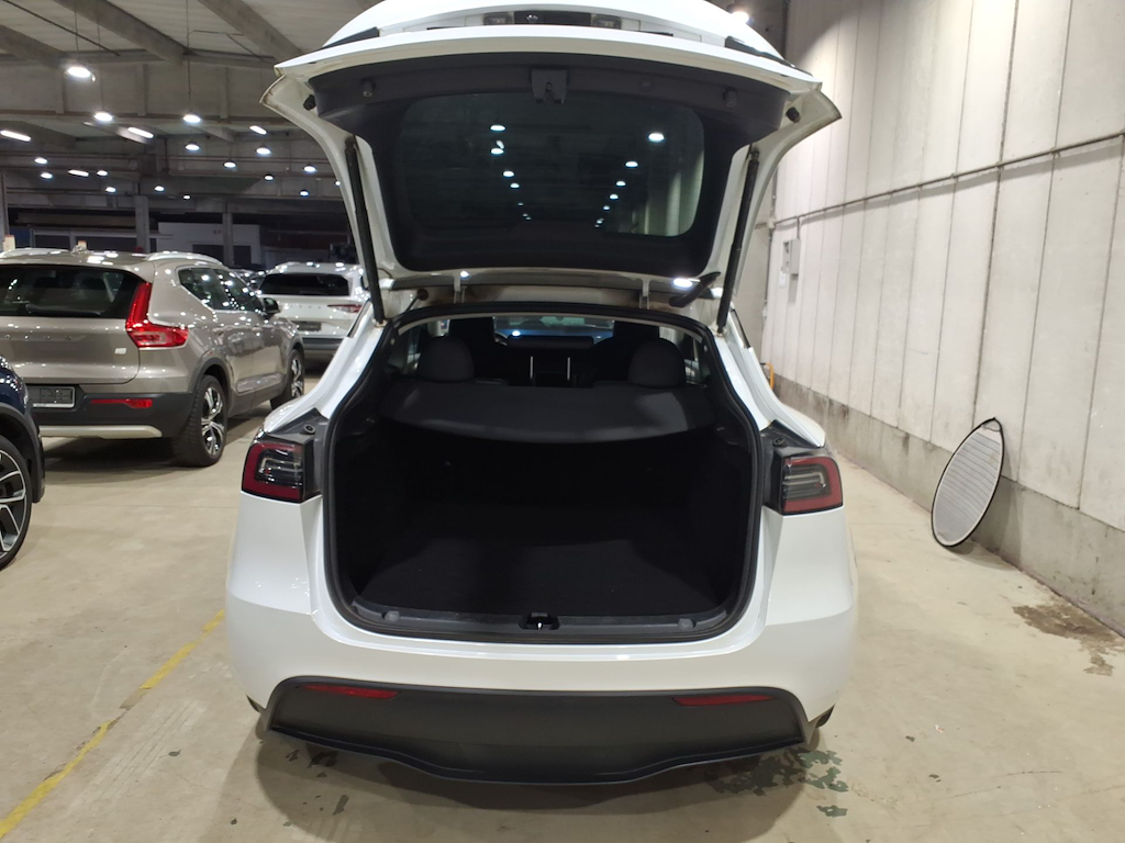 Foto 4 van Tesla Model Y