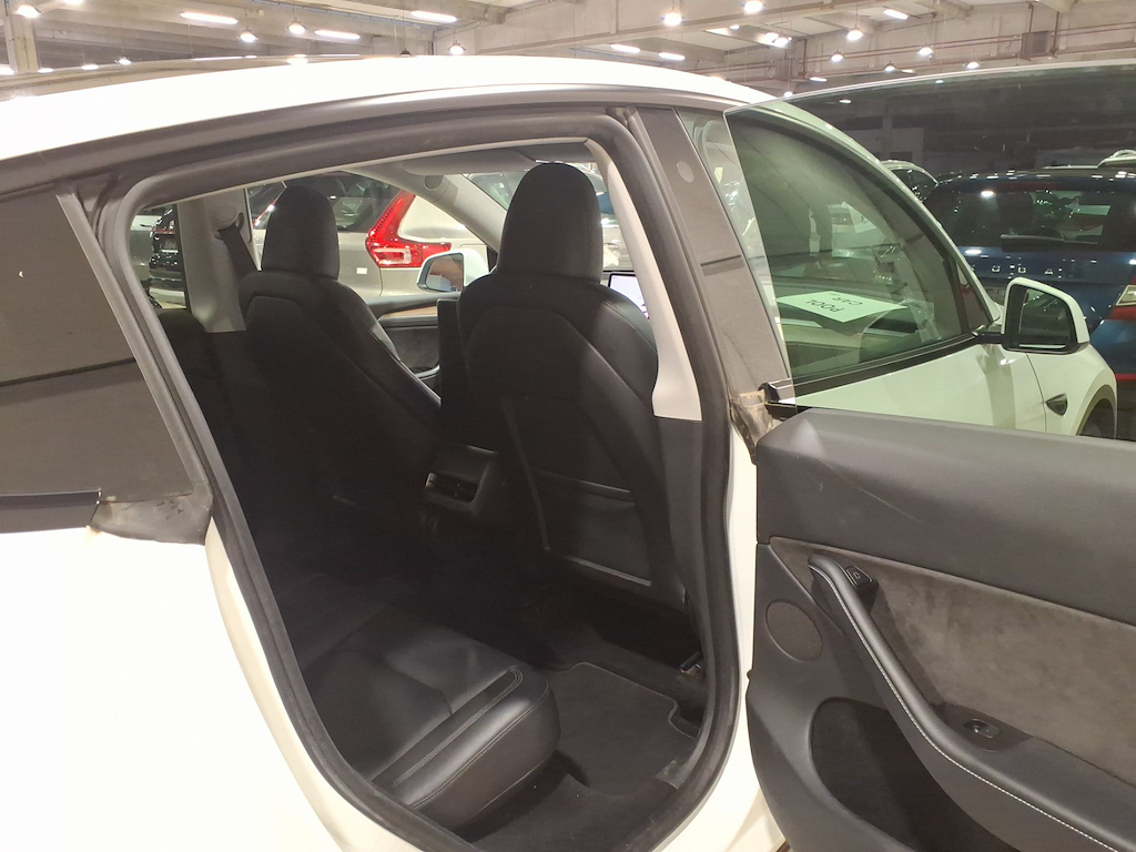 Foto 6 van Tesla Model Y