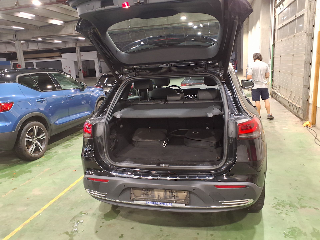 Foto 4 van Mercedes EQA