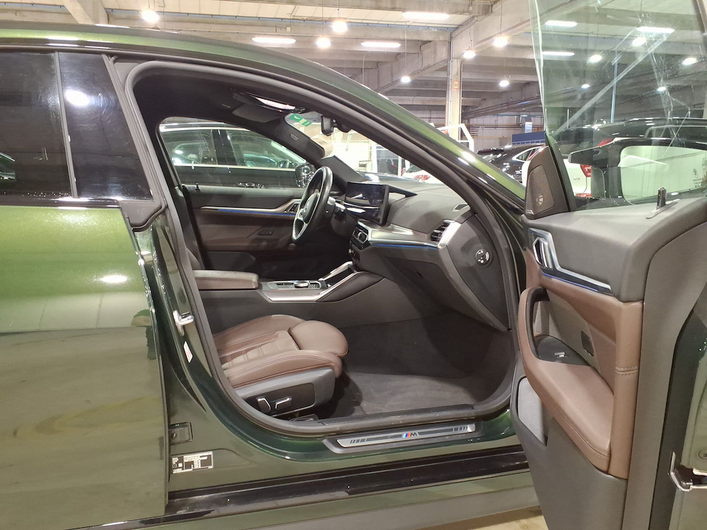 Foto 7 van BMW i4