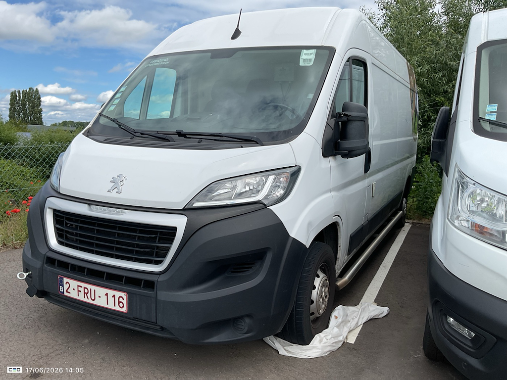 PEUGEOT Boxer 2.2 BLUEHDI S-S 140 PREMIUM 335 L3H2