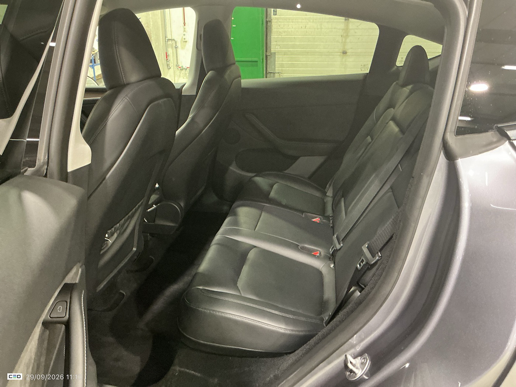Foto 21 van Tesla Model Y