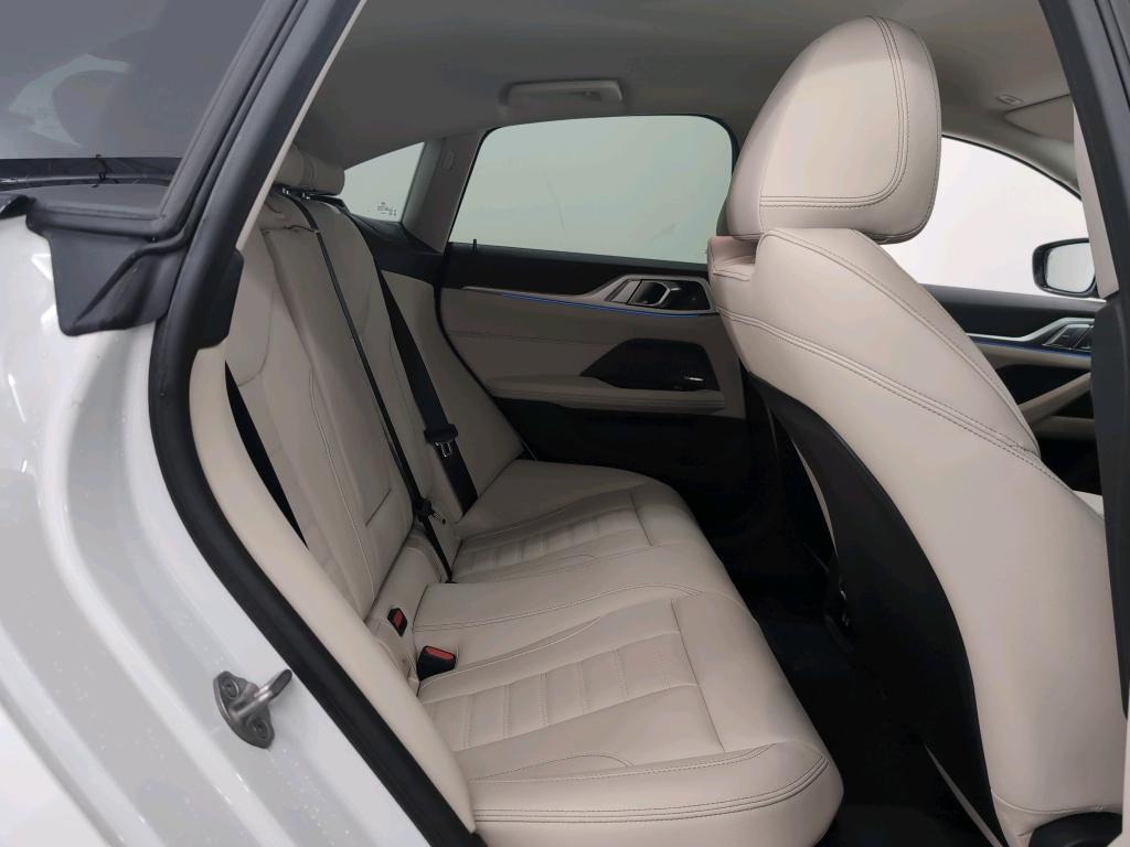 Foto 7 van BMW i4