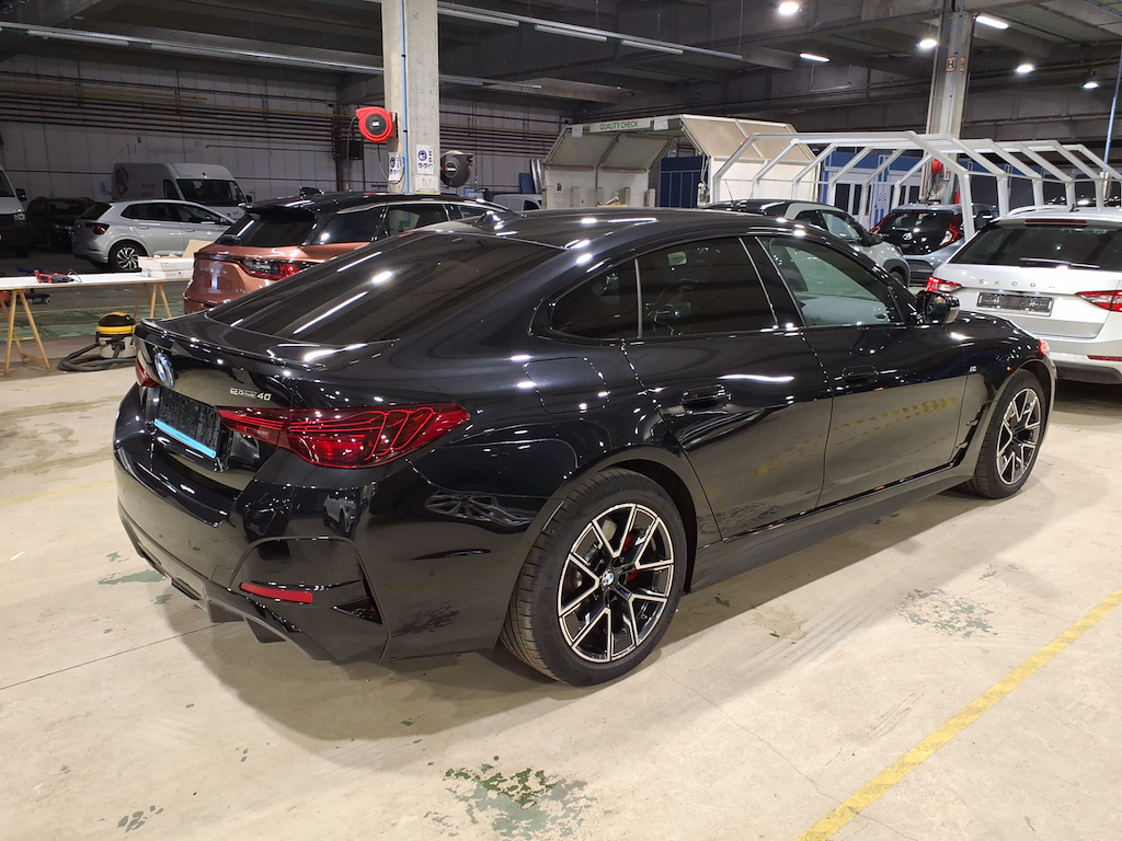 Foto 5 van BMW i4