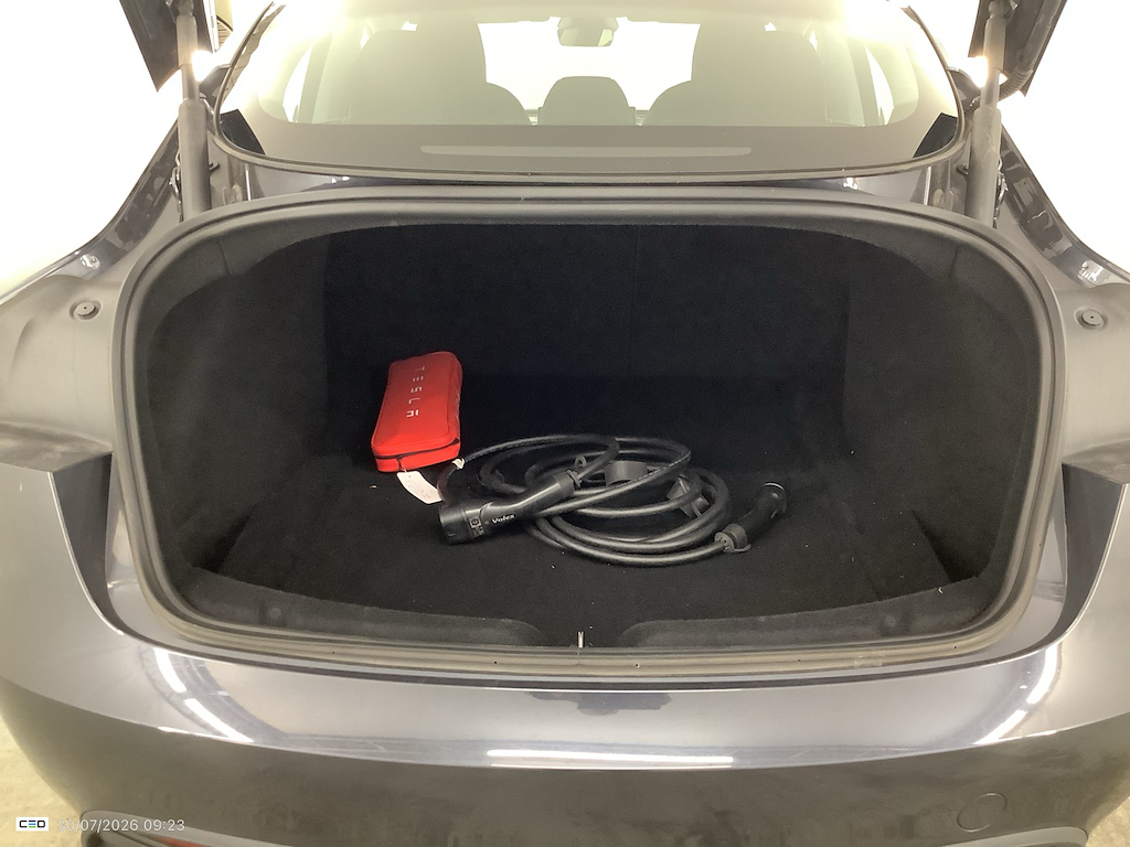 Foto 17 van Tesla Model 3
