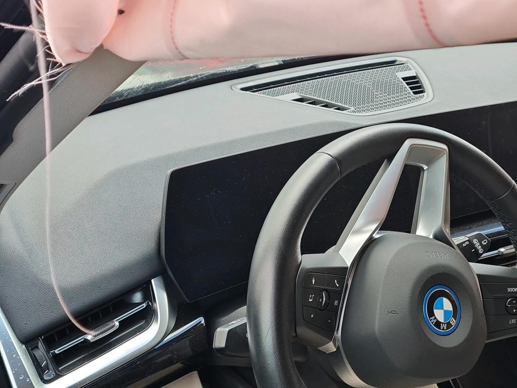 Foto 6 van BMW ix1