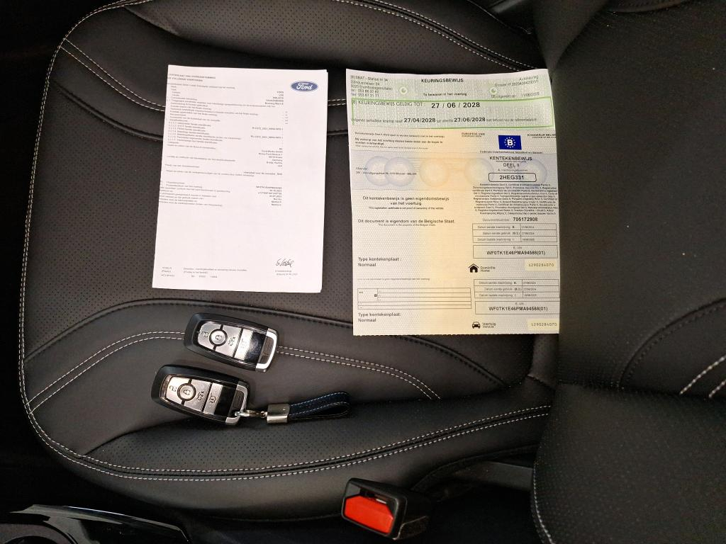 Foto 13 van Ford Mustang
