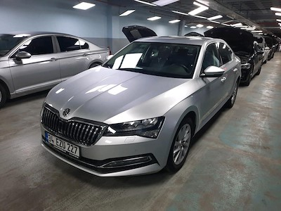Ayvens Carmarket den SKODA SUPERB satın al