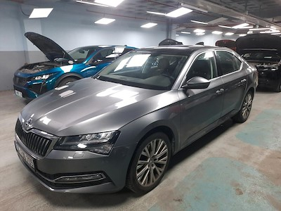 Ayvens Carmarket den SKODA SUPERB satın al