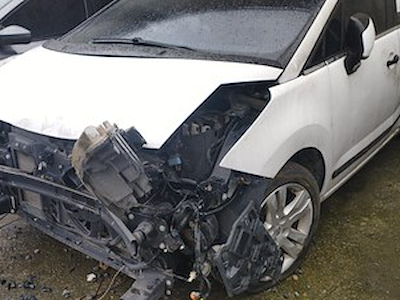 Achetez PEUGEOT 5008 sur Ayvens Carmarket