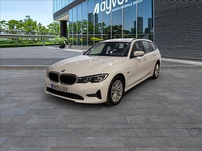 Купуй BMW SERIES 3 на Ayvens Carmarket
