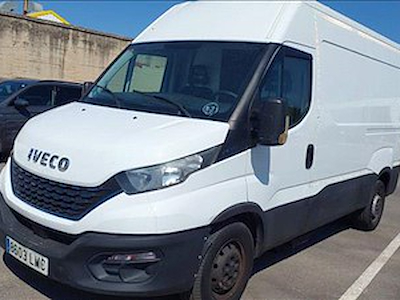 Buy IVECO DAILY on Ayvens Carmarket