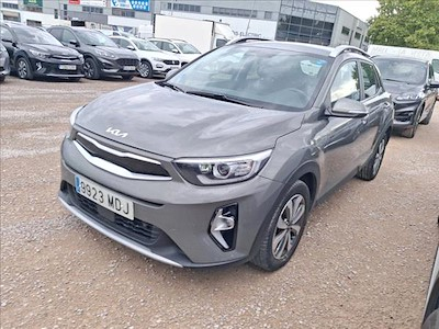 Kaufe KIA STONIC bei Ayvens Carmarket