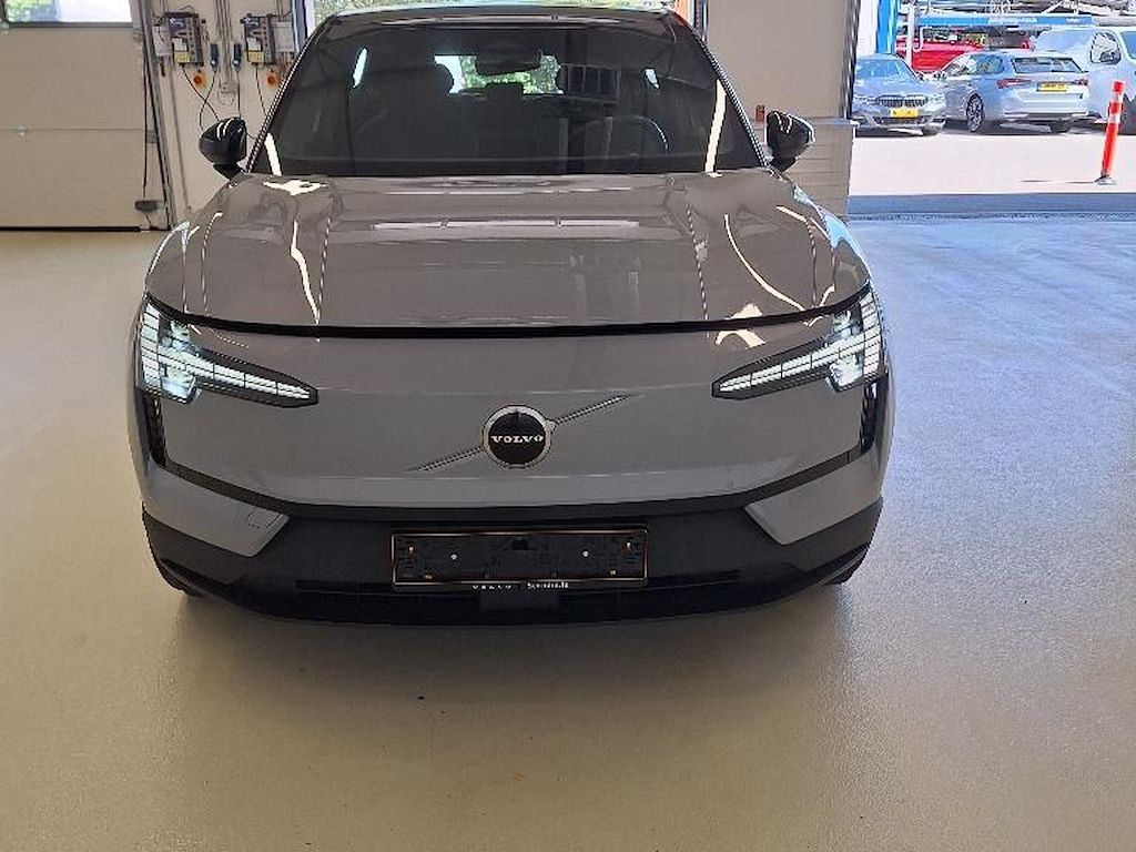 Volvo EX30 69KWH SINGLE MOTOR EXT. R 272CV GPS, PDC, Harmann Kardon, Pack Hiver