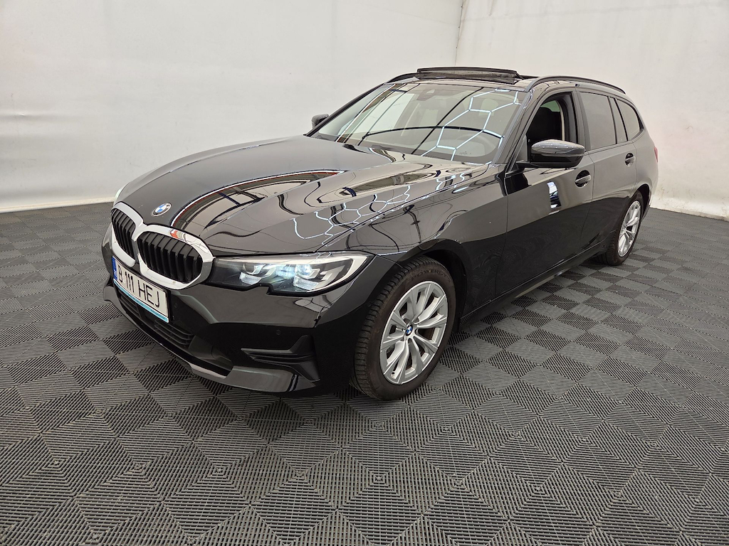 BMW 3 Series 320d Touring xDrive MHEV