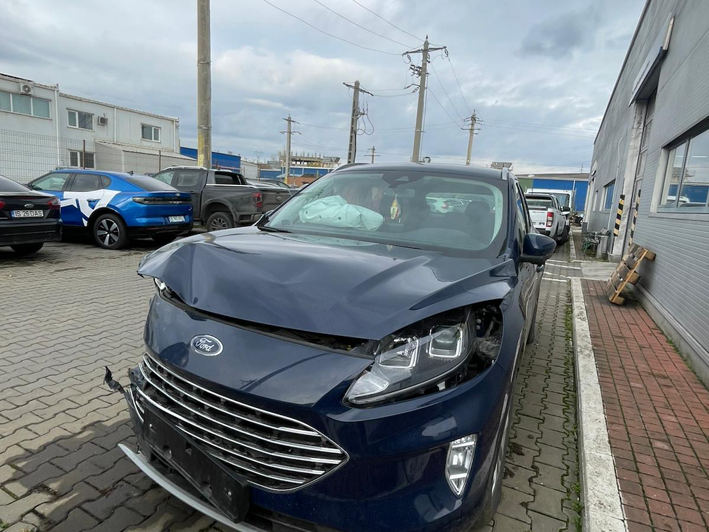 Ford Kuga 2.5 DURATEC TITANIUM FHEV CVT