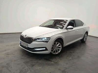 Cumpara SKODA SUPERB prin Ayvens Carmarket