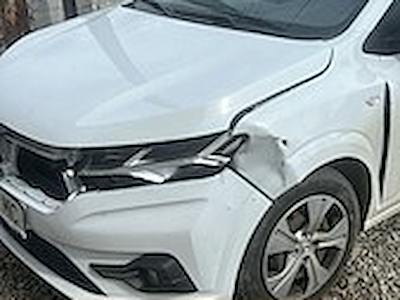 Köp DACIA LOGAN på Ayvens Carmarket