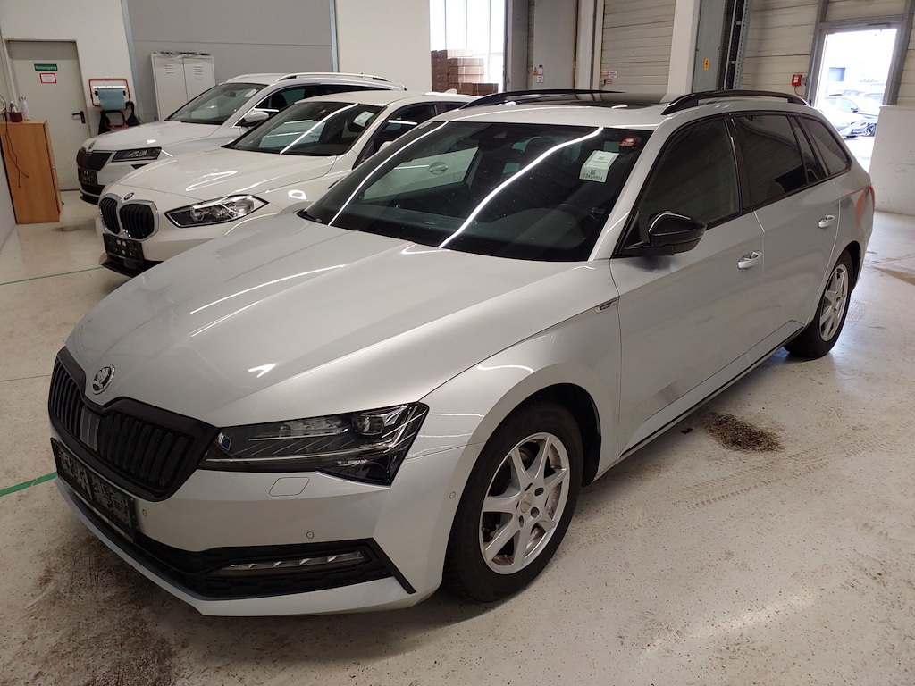 Skoda Superb COMBI 2,0 TDI SPORTLINE DSG