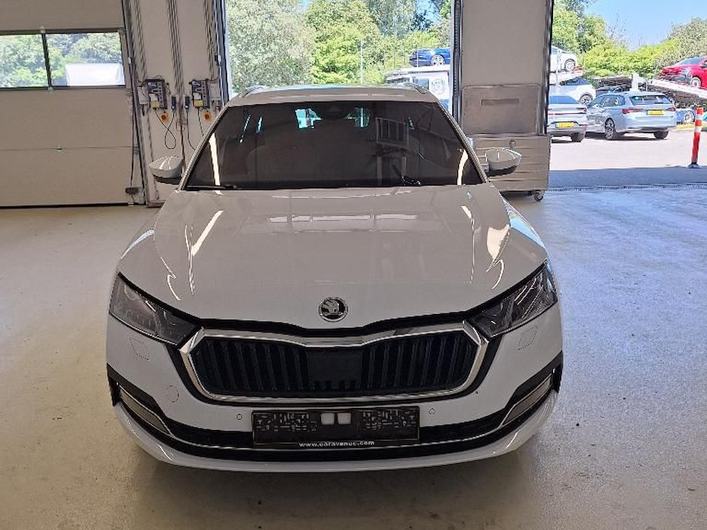 Skoda Octavia COMBI 2.0 CRTDI 110KW 150CV STYLE, GPS, PDC, Speed Limiter