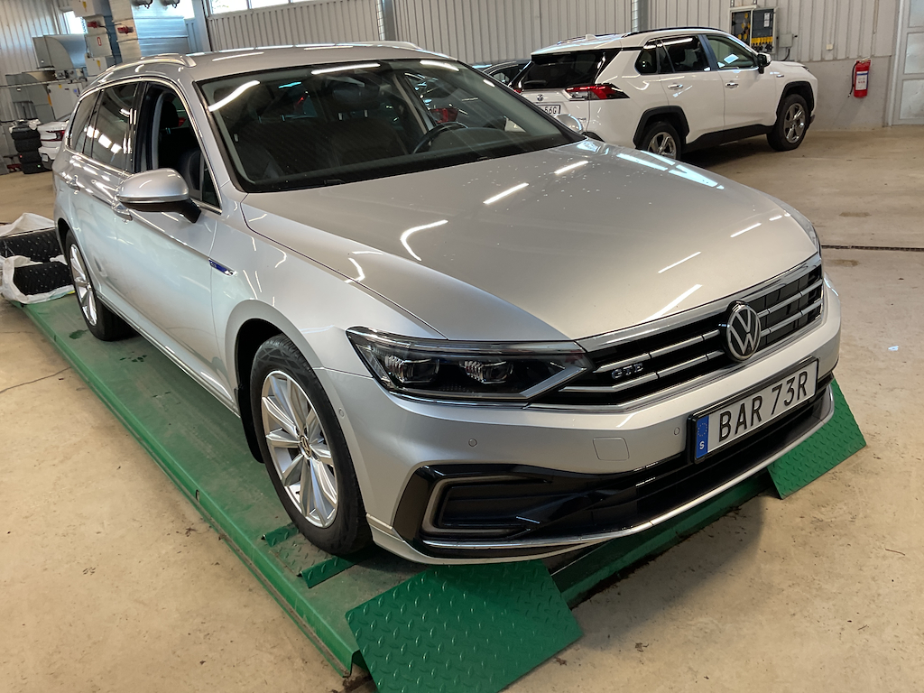 Volkswagen Passat 218hk Plug-in Executive Business Easy parkpkt