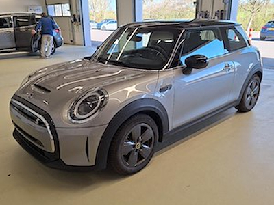 Kúpiť MINI MINI 32.6 KWH COOPER SE na Ayvens Carmarket
