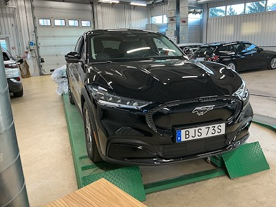 Buy FORD Mustang Mach-E on Ayvens Carmarket