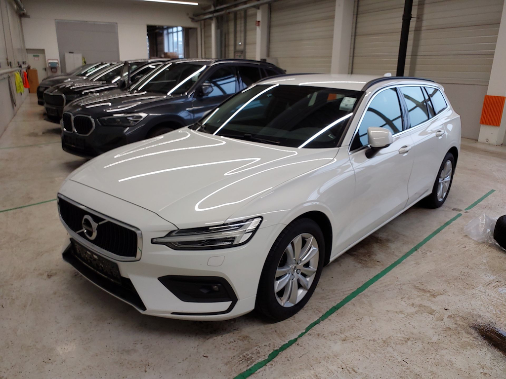Volvo V60 2.0 B3 GEARTRONIC MOMENTUM PRO