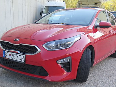 Osta [Merkki] [Malli] osoitteesta Ayvens Carmarket