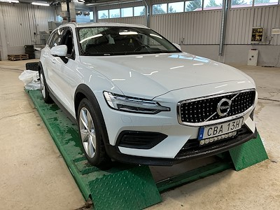 Compra VOLVO V60 CROSS COUNTRY en Ayvens Carmarket