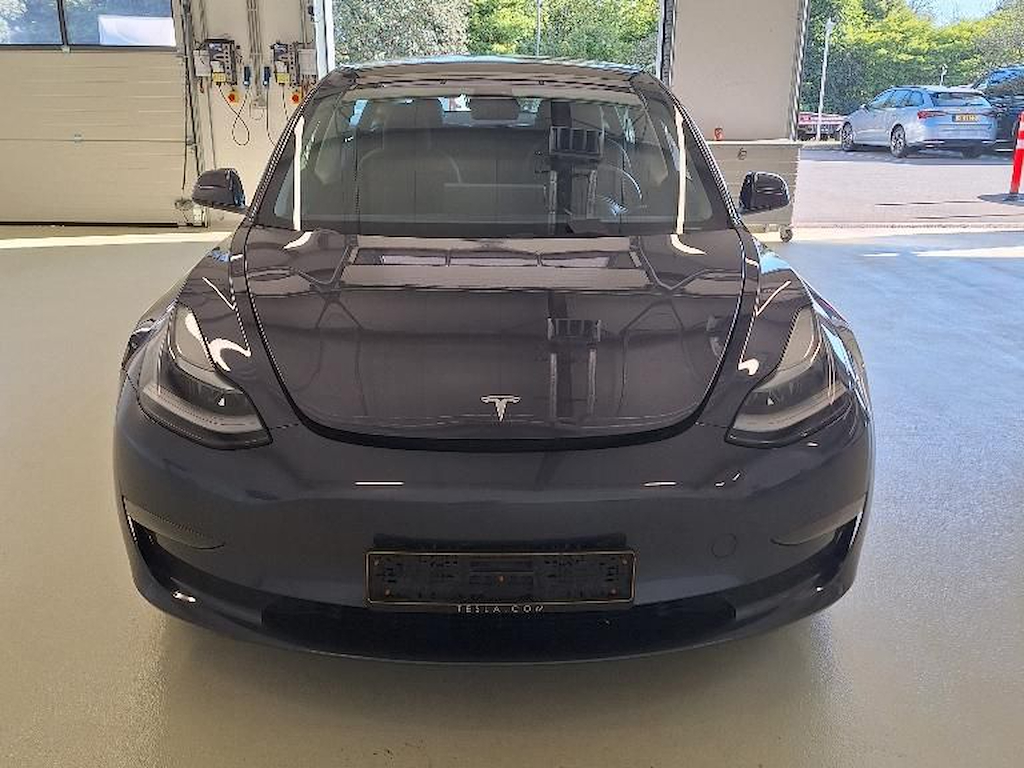 Tesla Model 3 75KWH LONG RANGE DUAL 476CV GPs, PDC, Midnight Silver metallic paint, Speed Limiter, Glass Roof
