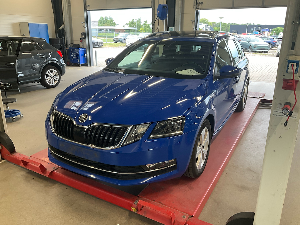 SKODA OCTAVIA 1.5 TSI ACT Style Bus Line+ Dynamic DSG7