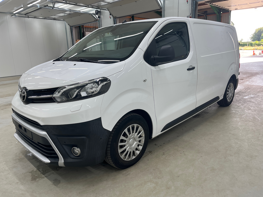 TOYOTA Proace 2.0d 122hp Mwb Comfort Master