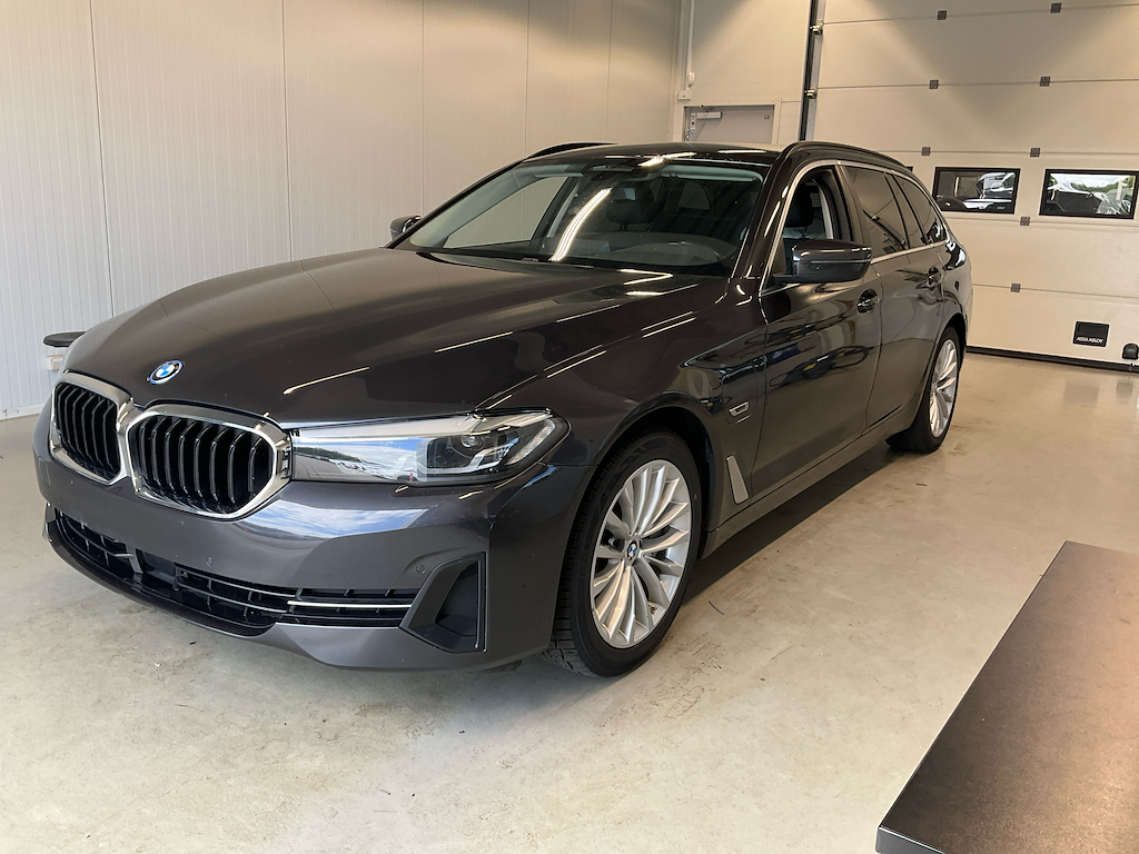 BMW SERIES 5 530e Touring Sport Line