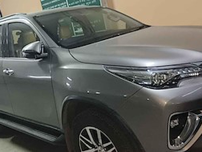 Comprar TOYOTA FORTUNER 2.8D AUTO 4 no Ayvens Carmarket